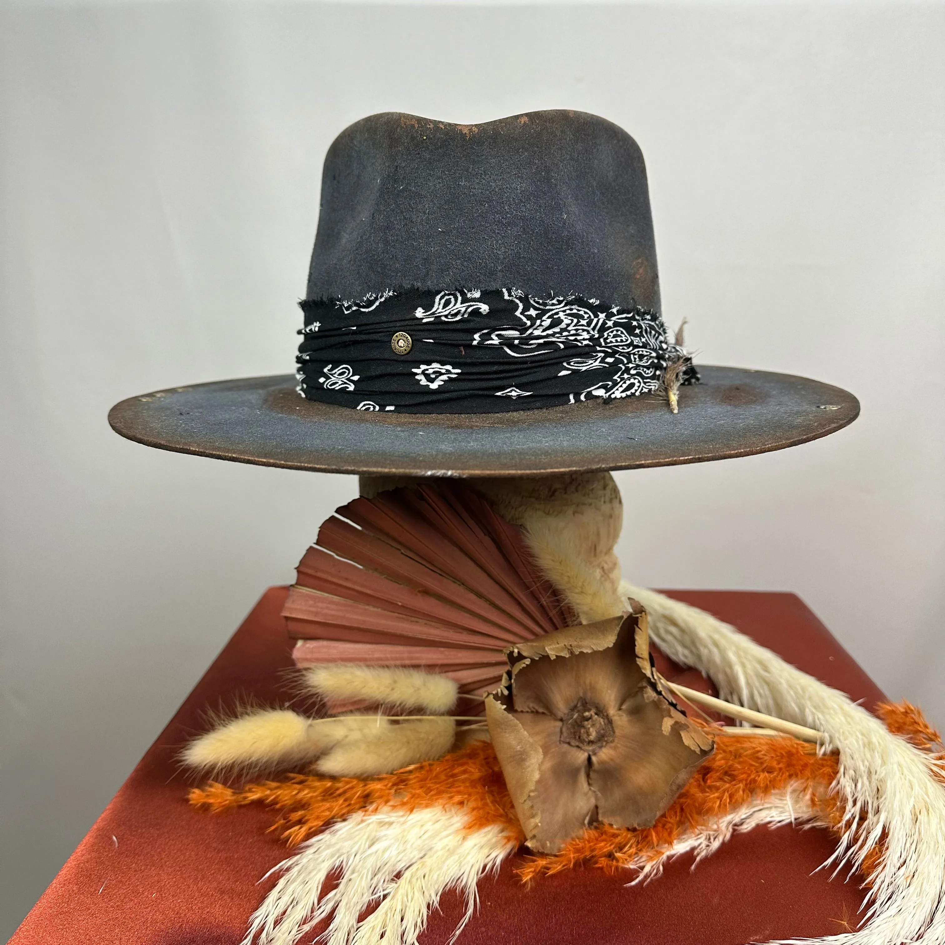 Distressed Fedora Black Short Brim