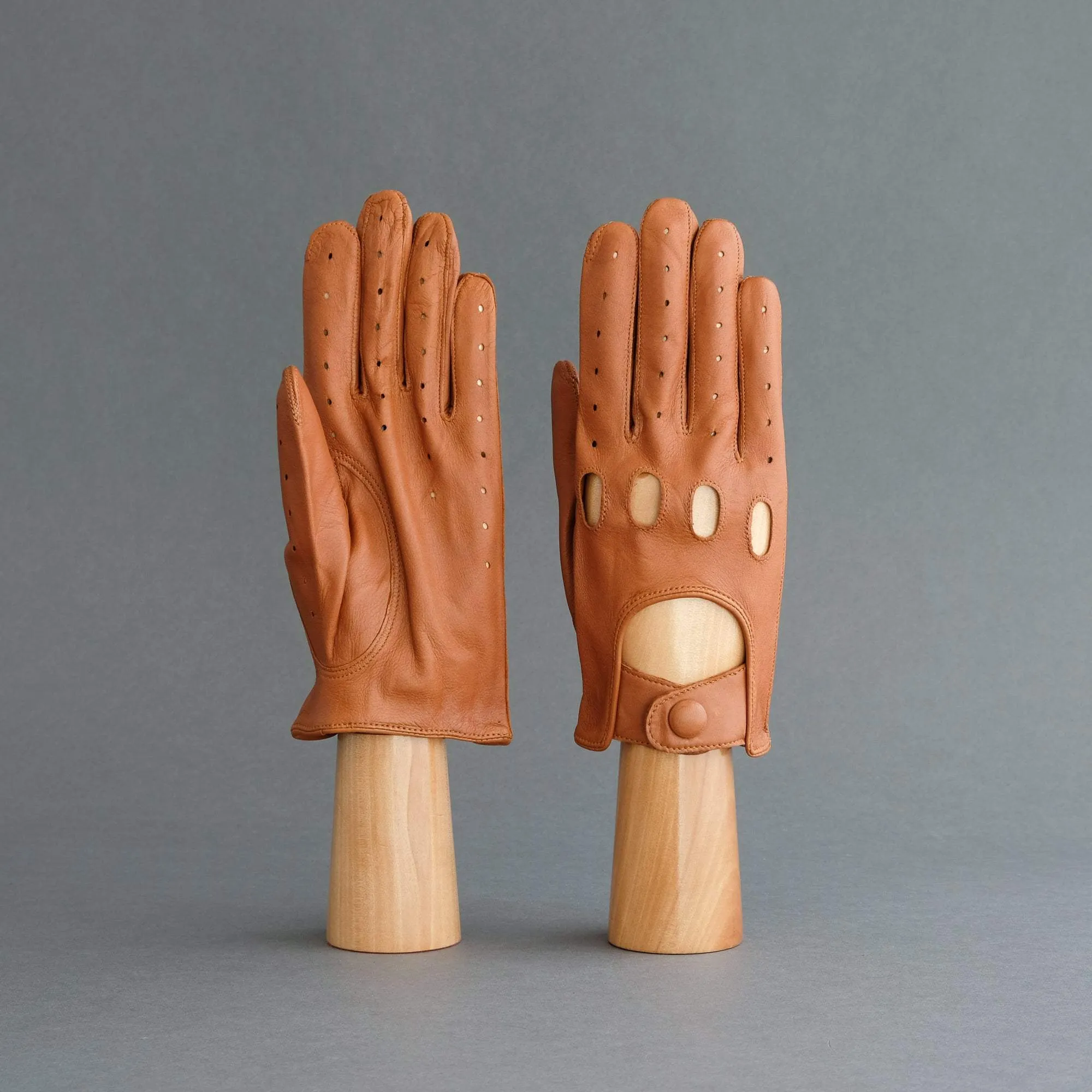 Gentlemen's Driving Gloves from Fauve Deerskin
