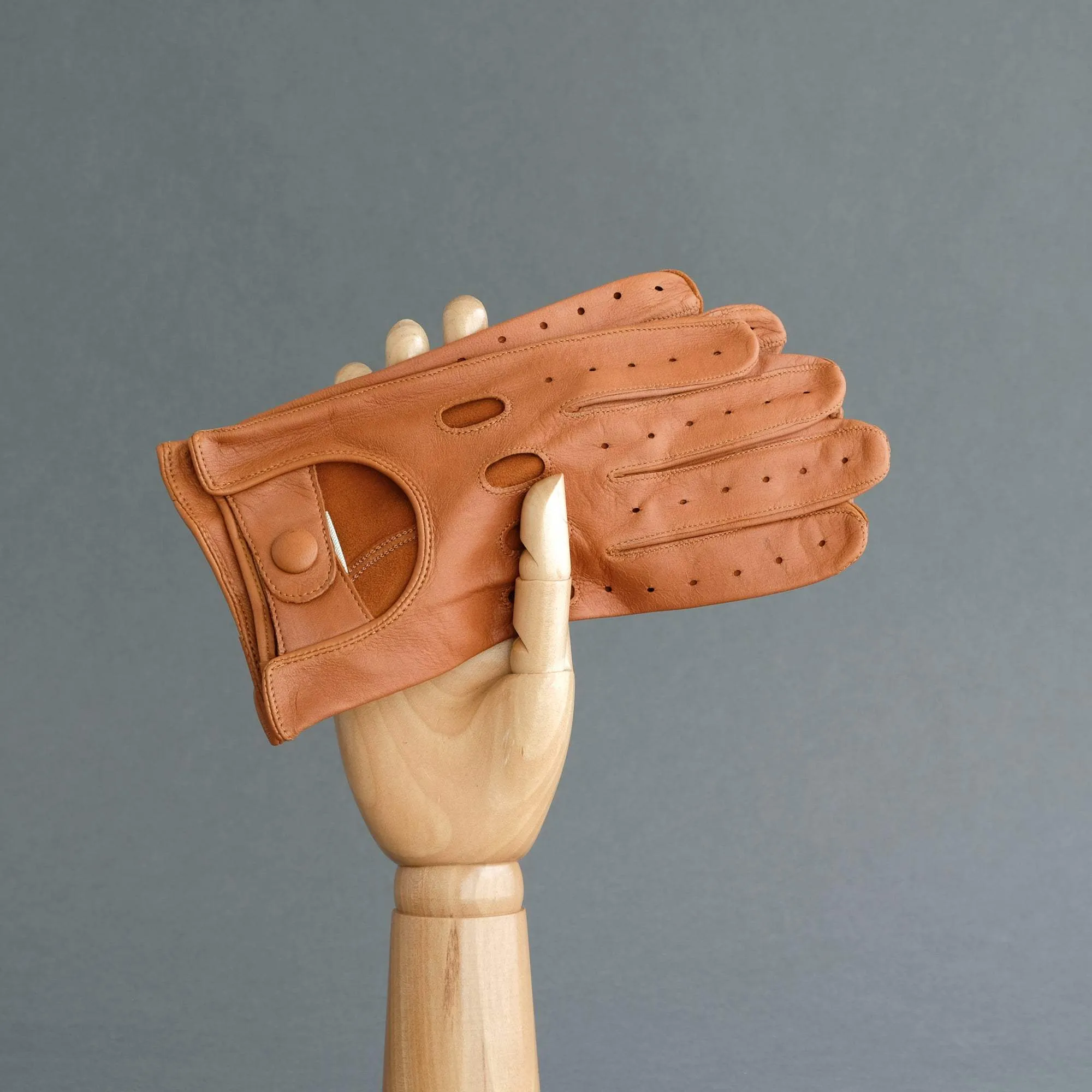 Gentlemen's Driving Gloves from Fauve Deerskin