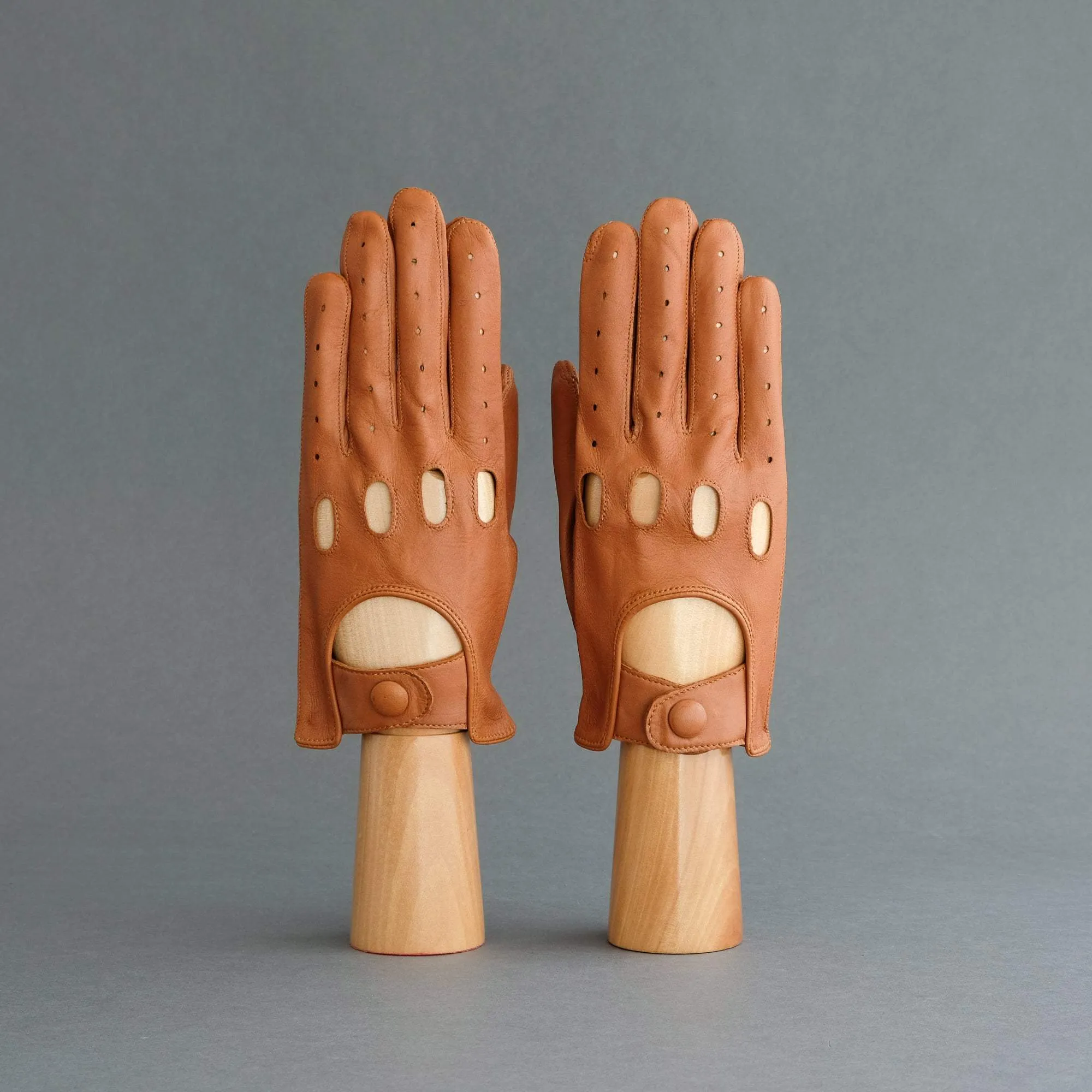 Gentlemen's Driving Gloves from Fauve Deerskin
