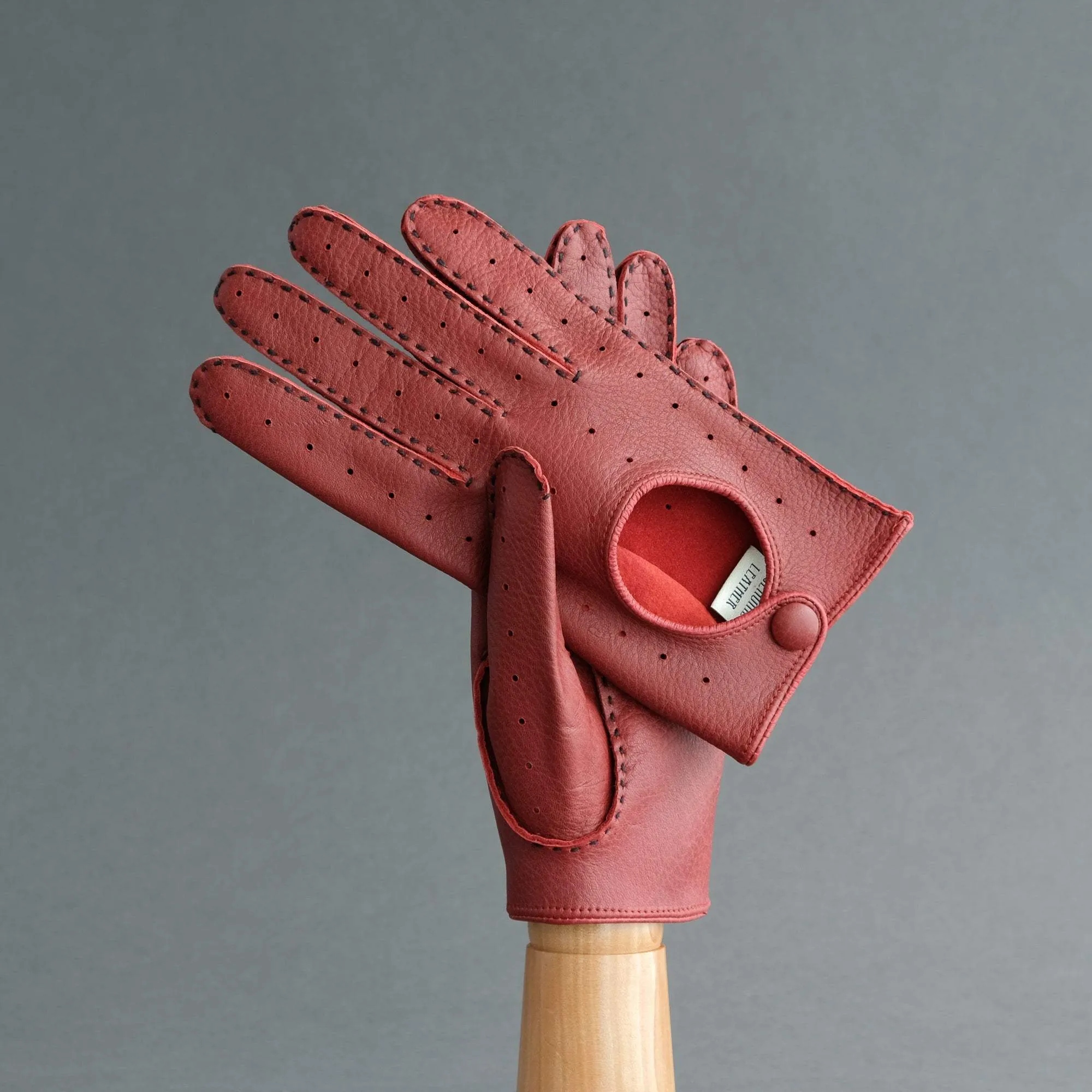 Gentlemen's Unlined Driving Gloves from Red Deerskin